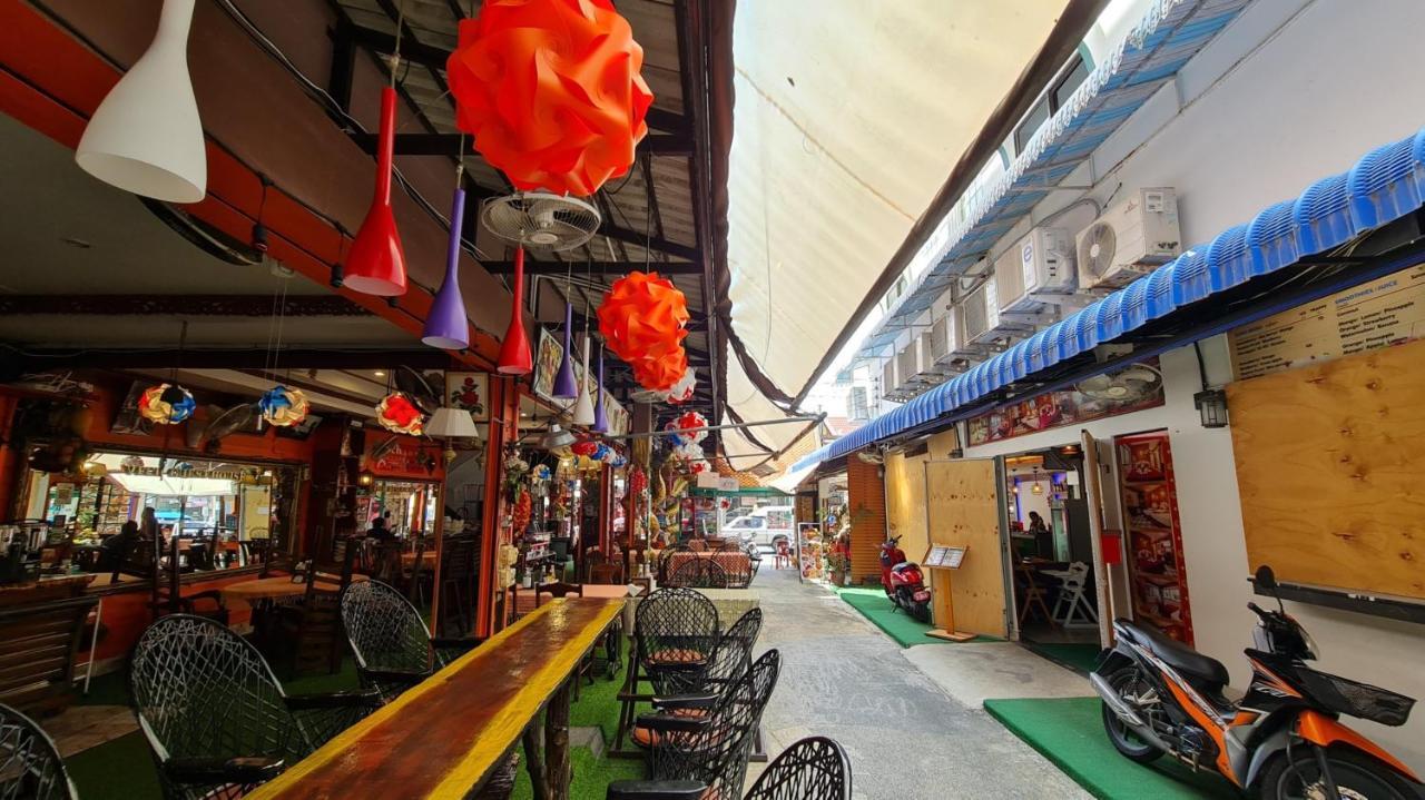 Vech Guesthouse Patong Exterior photo