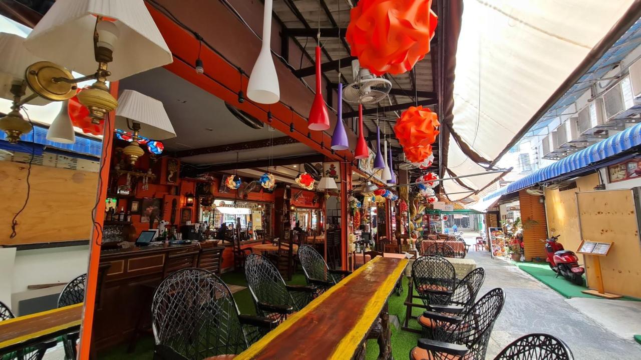 Vech Guesthouse Patong Exterior photo