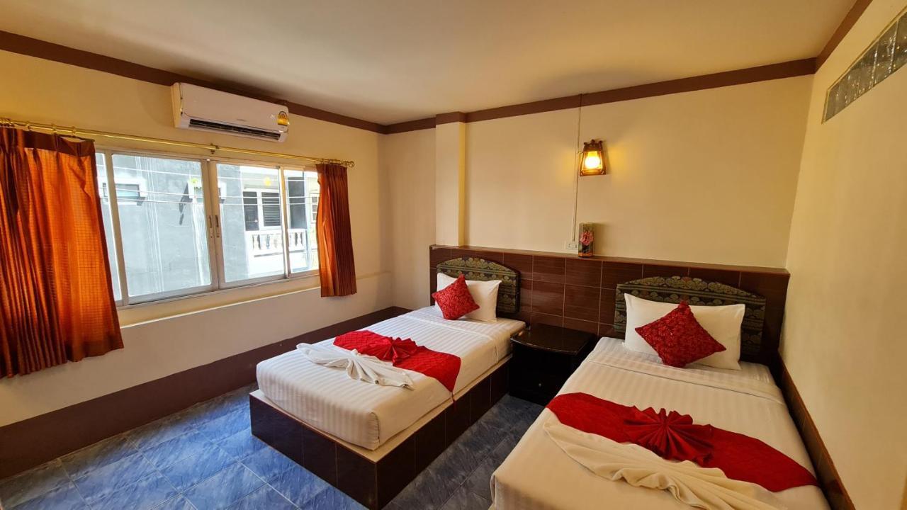 Vech Guesthouse Patong Exterior photo